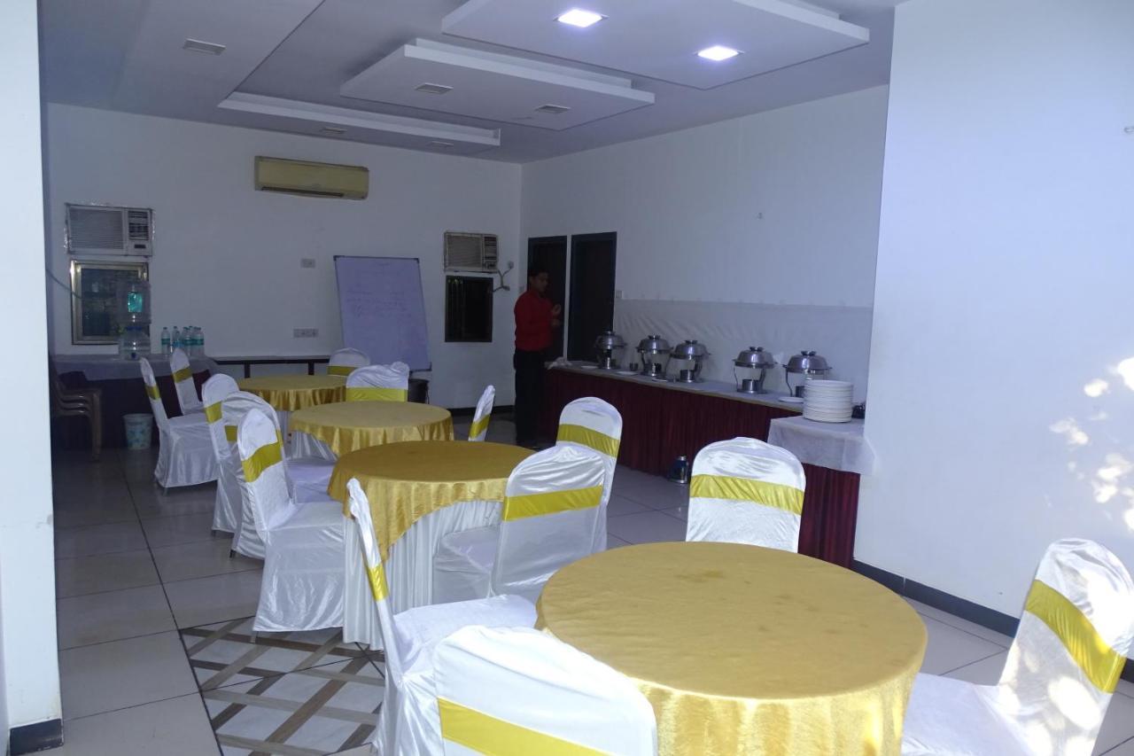 Sunshine Backpackers, Airport Pansiyon Mumbai Dış mekan fotoğraf