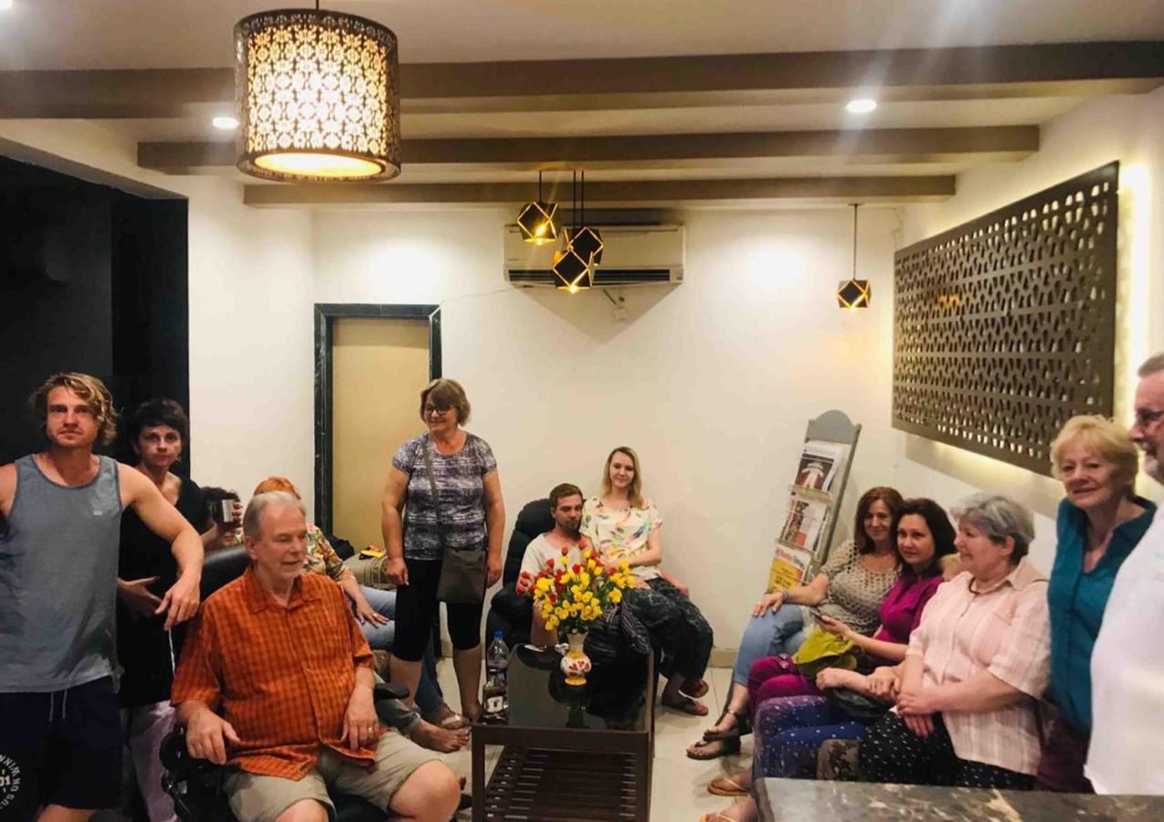 Sunshine Backpackers, Airport Pansiyon Mumbai Dış mekan fotoğraf