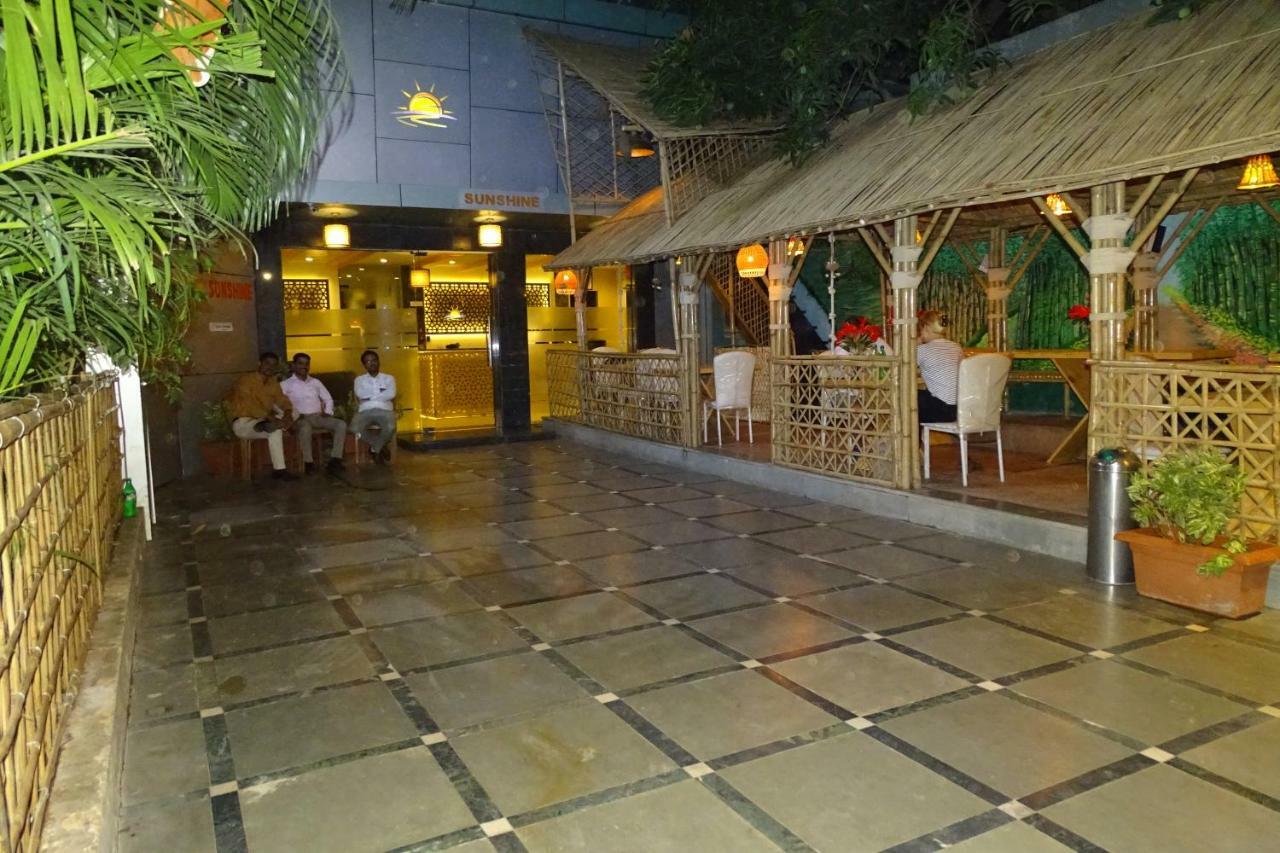 Sunshine Backpackers, Airport Pansiyon Mumbai Dış mekan fotoğraf