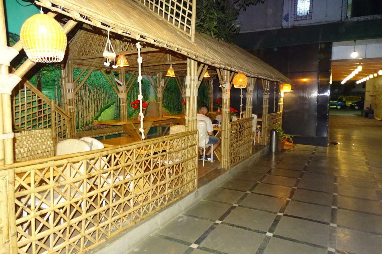 Sunshine Backpackers, Airport Pansiyon Mumbai Dış mekan fotoğraf